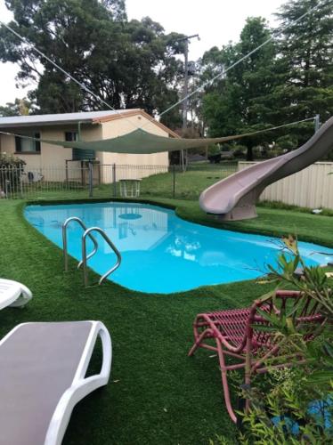 Kolam renang di atau dekat dengan Warrumbungles Mountain Motel