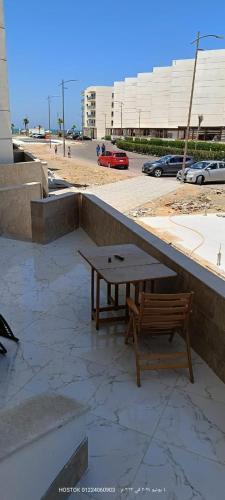Μπαλκόνι ή βεράντα στο شالية غرفتين وصاله ارضي عمارة 10