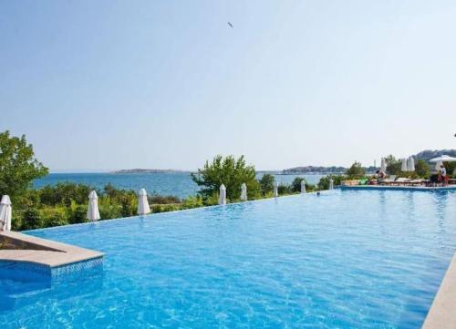 Swimmingpoolen hos eller tæt på 2 Apartment Verano Del Mar Sozopol