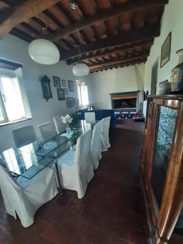 Η κουζίνα ή μικρή κουζίνα στο Villa Chiatri