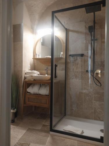 Photo de la galerie de l'établissement Studio au centre historique d'Uzès, à Uzès