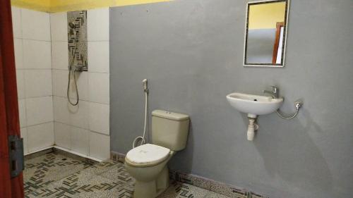 Koupelna v ubytování Tatasya homestay