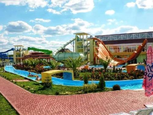 Πισίνα στο ή κοντά στο Heidi's - Summer villa Primorsko