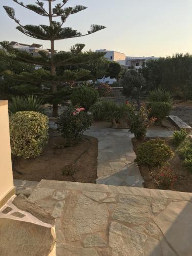 Un jardín fuera de Mare Monte Studios Naxos