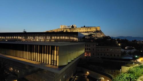 Acropolis museum grand apartment