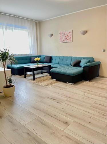 Galería fotográfica de Mai 8 - 2 bedroom apartment with sunny balcony en Pärnu