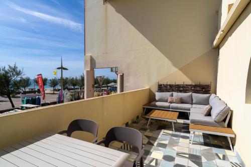 Χώρος καθιστικού στο La Dune d'Or - Vue Mer, Studio face à la Plage avec Terrasse