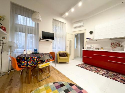 Rainbow Pearl Apartment at St Stephen' s Basilica