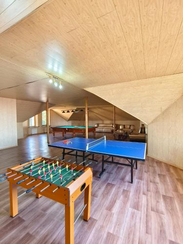 Biliár nebo kulečník v ubytování EventHouse