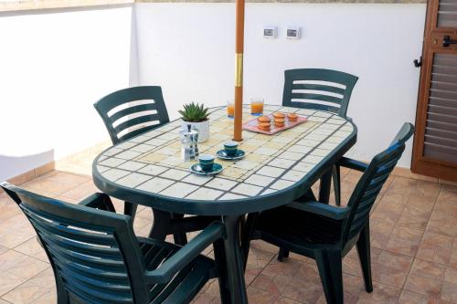 Foto dalla galleria di Villa Alimini - Villetta con veranda Laghi Alimini a Otranto