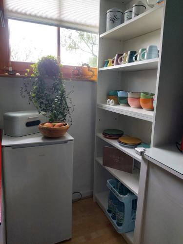 Kuchyň nebo kuchyňský kout v ubytování Kemenate Zimmer Gechaichnishof 7born