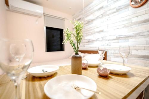 B12池袋中心 三室 交通便利 车站3分钟 3 rooms Ikebukuro center 3 mins to ST Max 8P 直达新宿 涉谷 表参道 池袋 上野 代代木 银座 原宿