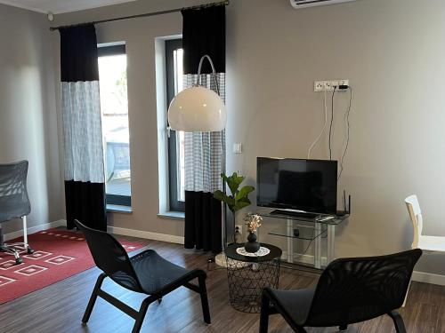 Studio Paderewskiego 7