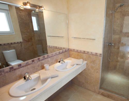 Tarifa Beach Rentals Almenara