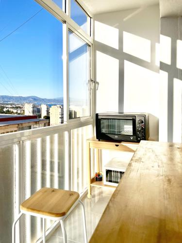 Light-filled apartment with sea views