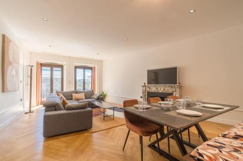 Astoria Haussmannien - Appartement de caractère