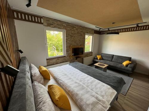 Postel nebo postele na pokoji v ubytování Apartments Radović