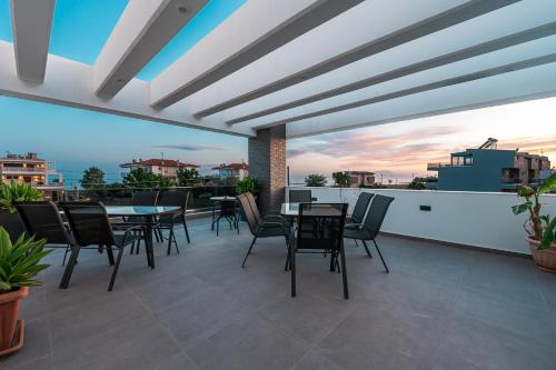 Balkoni atau teres di Grand Wave Luxury Suites