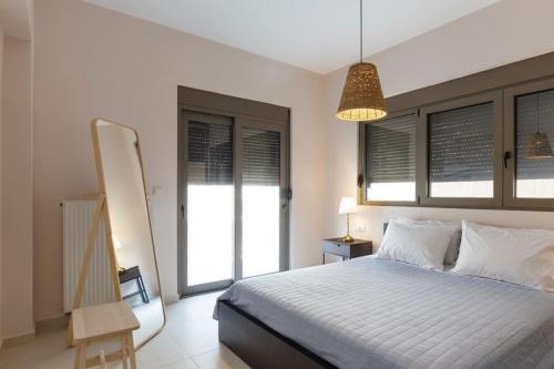 J&G Rhodes city flat