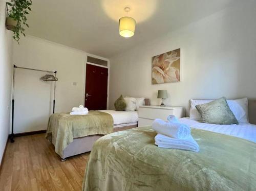 Postel nebo postele na pokoji v ubytování Stylish apartment in The City Centre