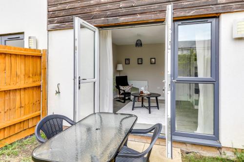 Αίθριο ή υπαίθριος χώρος στο Modern, spacious house near town
