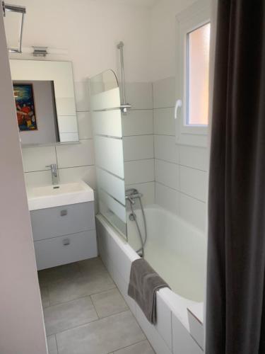 Koupelna v ubytování Corsicadream Arone superbe appartement dans villa, vue panoramique mer, piscine, proche Porticcio