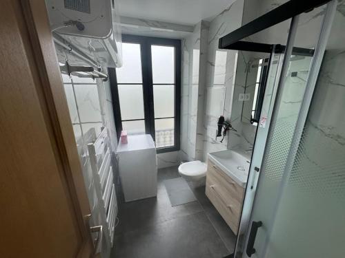 Ένα μπάνιο στο L'étoile de Seine 77 Appartement 4