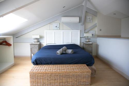 Duplex climatisé avec terrasse vue mer au pied de la plage