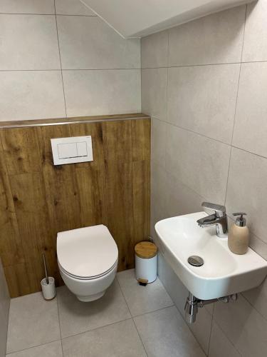 Un baño de Hnízdo Na Hůrce