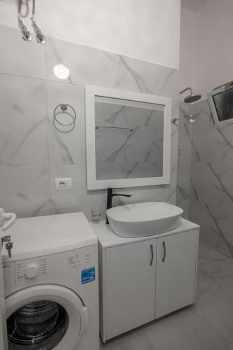Gallery image of Esel Apartments in Sarandë