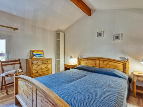 Ένα ή περισσότερα κρεβάτια σε δωμάτιο στο Holiday Home Les Cracks-10 by Interhome