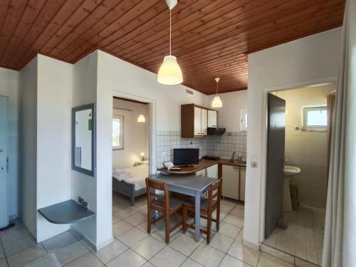 Kuchyň nebo kuchyňský kout v ubytování Albatross Apartments