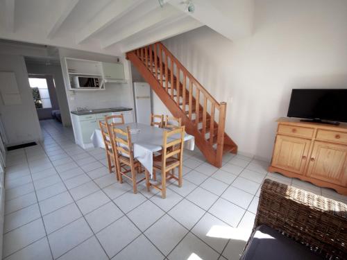 Dapur atau dapur kecil di Holiday Home Résidence Dune Blanche - Océan1 by Interhome
