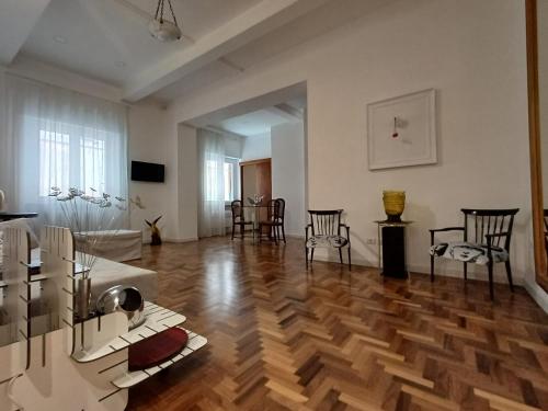 Romantic Historic Home, Piazza Navona- Piano2Roma