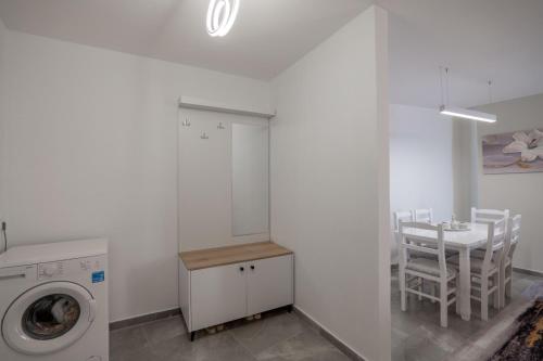 Gallery image of Esel Apartments in Sarandë