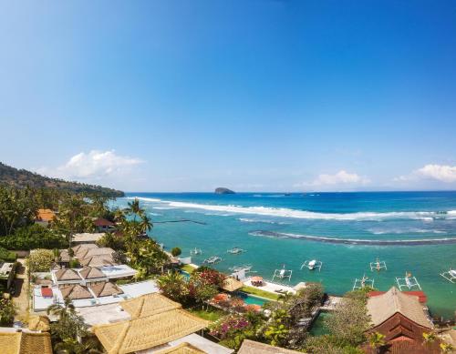 a view of the ocean from a resort at Villa Kaniksa in Candidasa