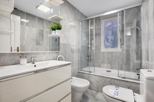 Kúpeľňa v ubytovaní Edificio Granada by IVI Real Estate