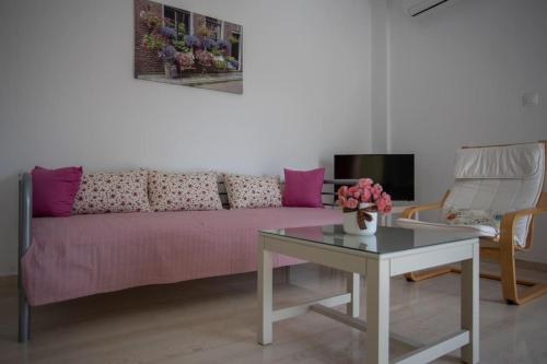 George Apartment 3