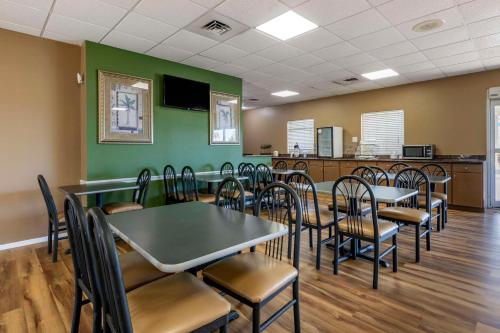 Εστιατόριο ή άλλο μέρος για φαγητό στο Quality Inn Kennedy Space Center