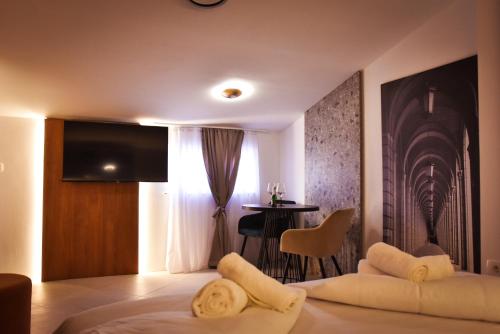 TV a/nebo společenská místnost v ubytování JR Piran B&B