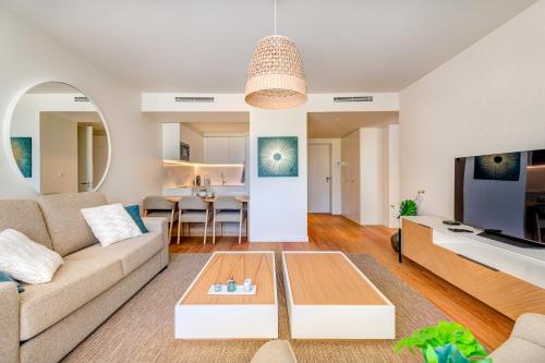 Apartment in the beautiful Bayline building - SPA - POOL - GYM - BEACH - Pargo BY BEDZY