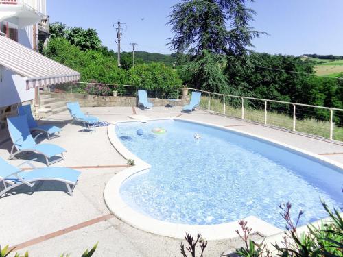 Πισίνα στο ή κοντά στο Holiday Home Lacapelle by Interhome