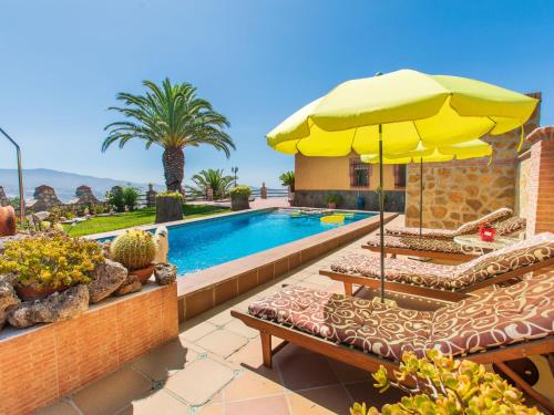 Πισίνα στο ή κοντά στο Villa El Nido by Interhome