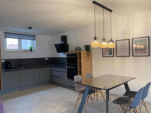 Strandnahes Apartment Pošesi mit Pool nur 200m!
