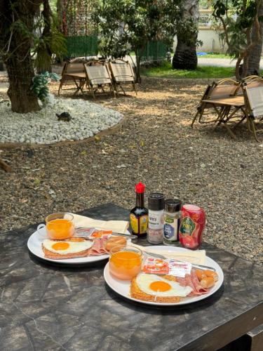 Еда / где поесть недалеко от варианта проживания в семье