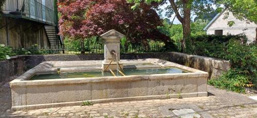 Κήπος έξω από το Studio dans belle maison ancienne et jardin fermé