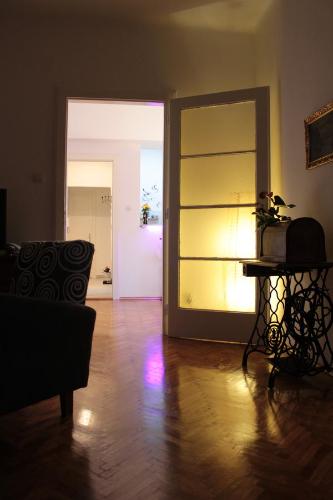 M&M Apartment
