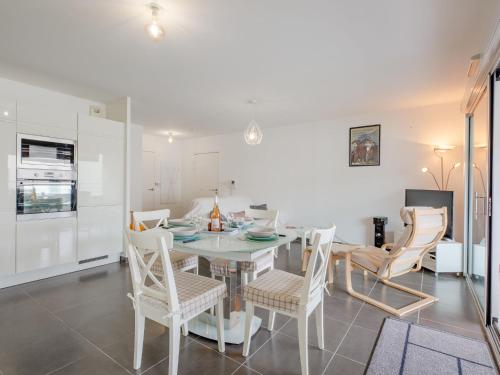 Apartment Le Newport-3 by Interhome