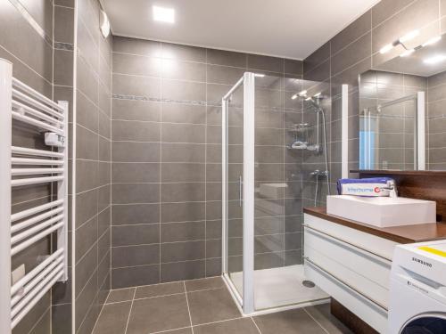 Apartment Le Newport-3 by Interhome