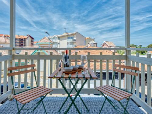 En balkon eller terrasse på Apartment Les Oyats by Interhome